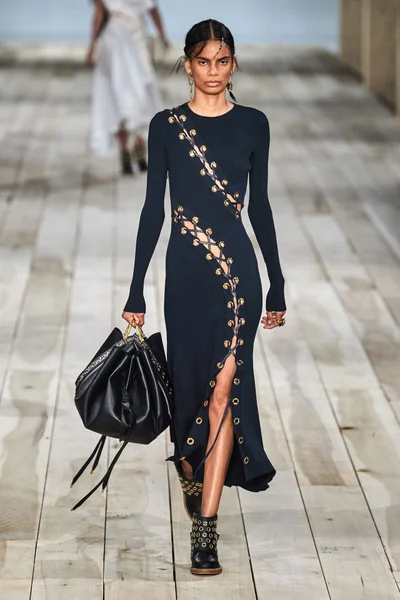 Look 23